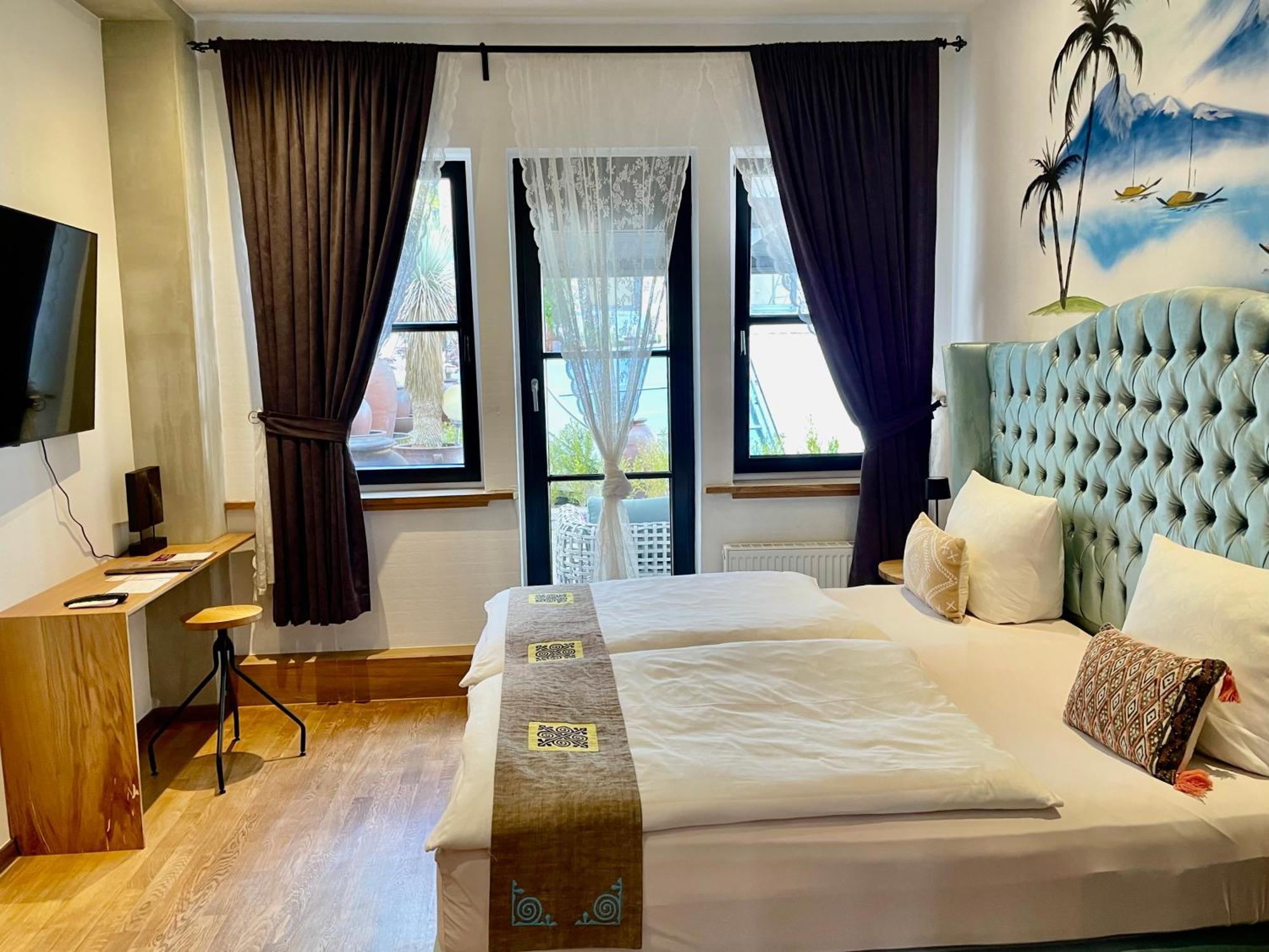 36 Pho Co Hotel & Suites Weimar  Esterno foto